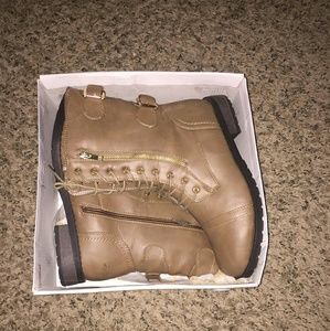 West Blvd Sydney Combat